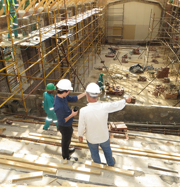 Digital tavle med teamroller og oppgaver